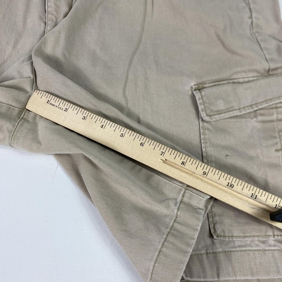 Tommy Bahama Shorts Mens 44 Beige Cargo Canvas Flat Front 11 Inseam Casual - Picture 4 of 10